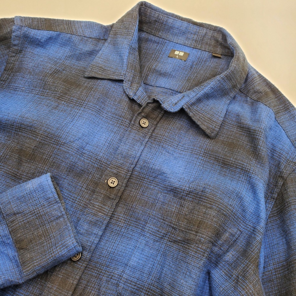 Uniqlo Men Plaid Flannel Long Sleeve Button Up Shirt Blue Black Size L